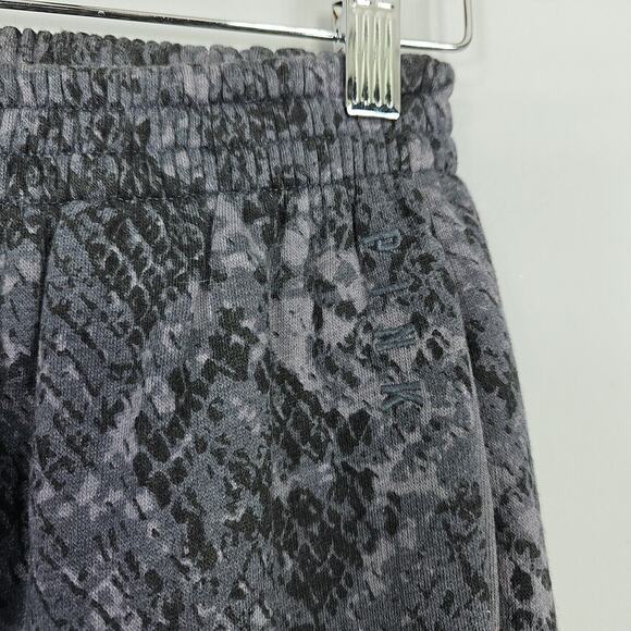 Victorias Secret PINK Fleece Joggers Size XS Grey Snakeskin Athleisure Swiftie - Picture 12 of 12